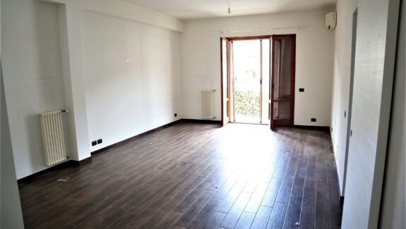 Appartamento con garage in vendita a Cannizzaro - Aci Castello