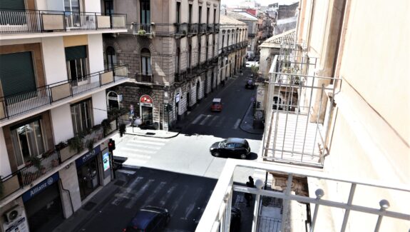 Appartamento in vendita in via Monserrato - Catania