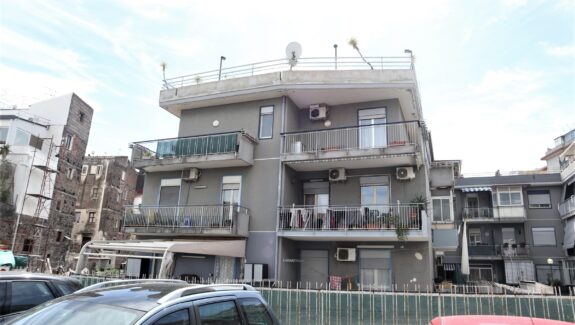 Appartamento in vendita via Frà Liberato - Catania