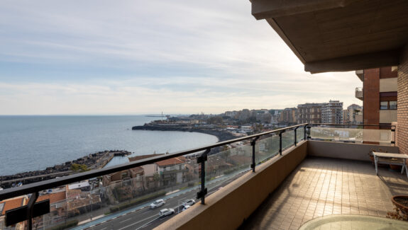 Appartamento fronte mare in vendita Viale Alcide De Gasperi - Catania