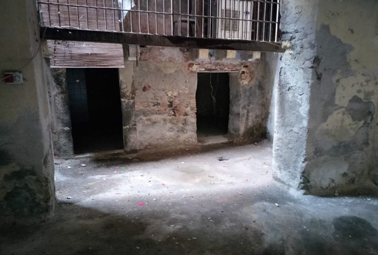 Deposito in via Quartiere Militare