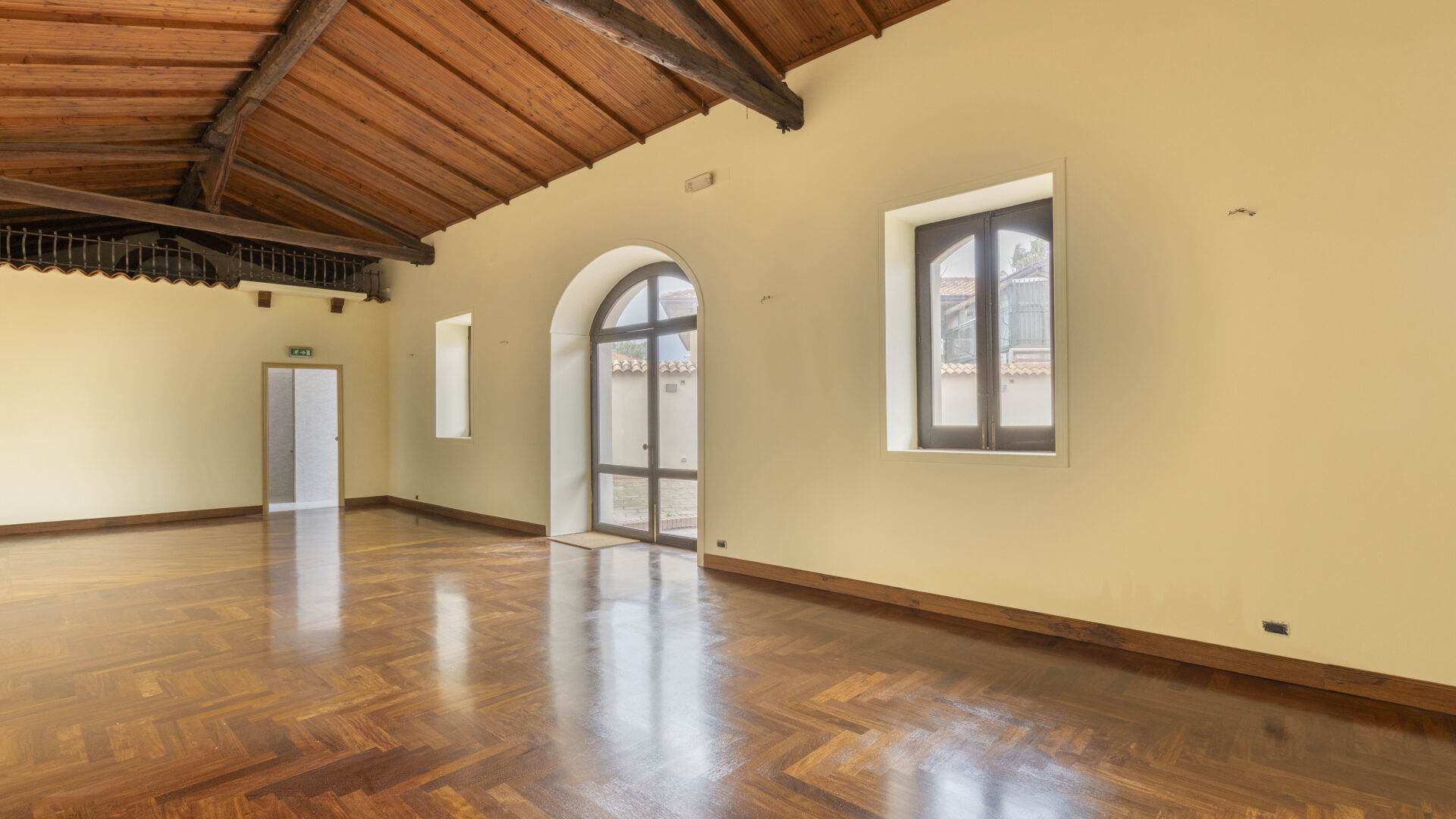 Locale commerciale a Trappeto
