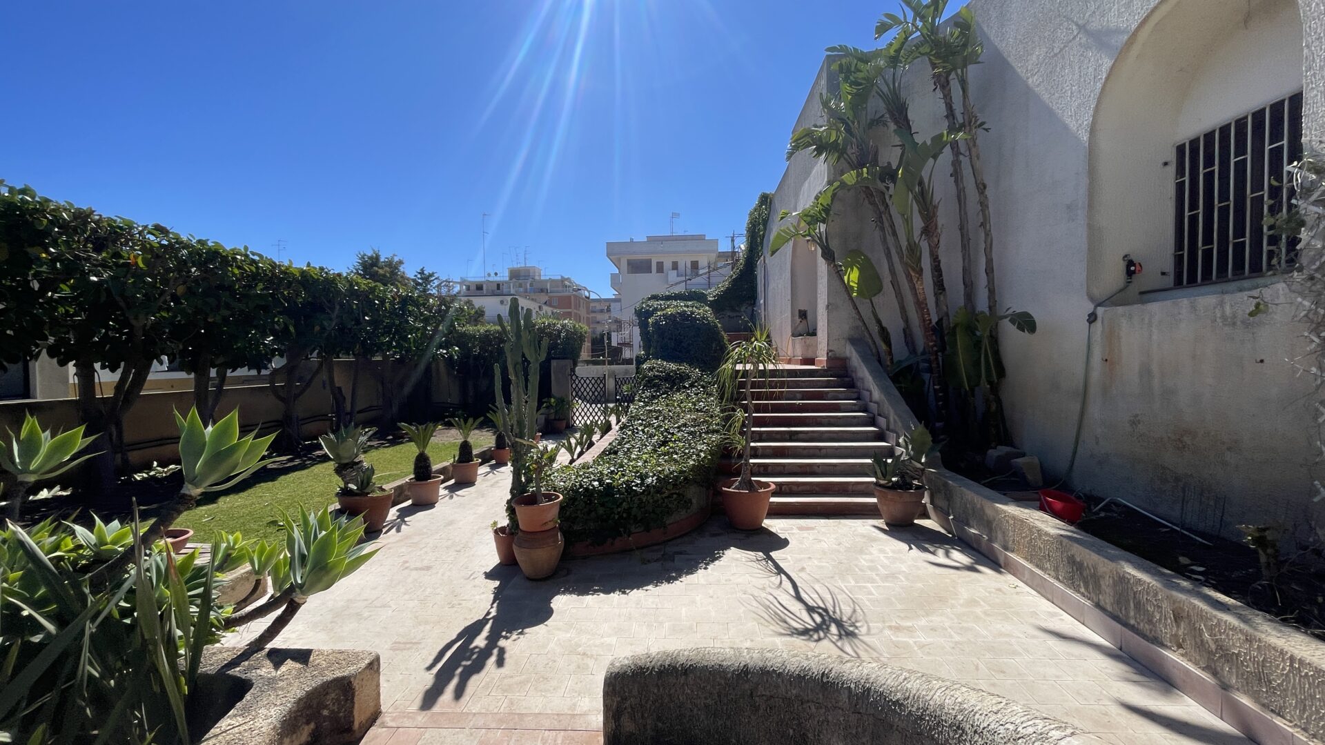 Villa singola con piscina a Siracusa