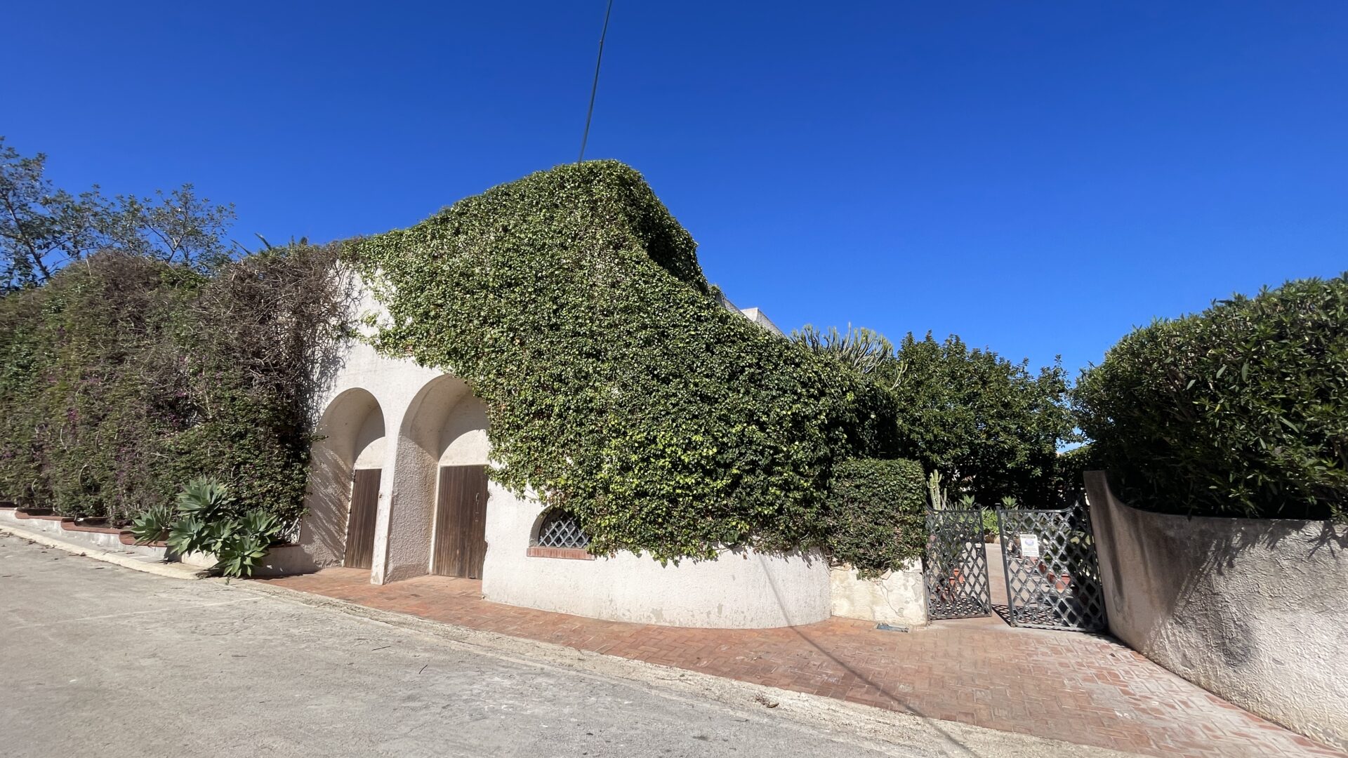 Villa singola con piscina a Siracusa