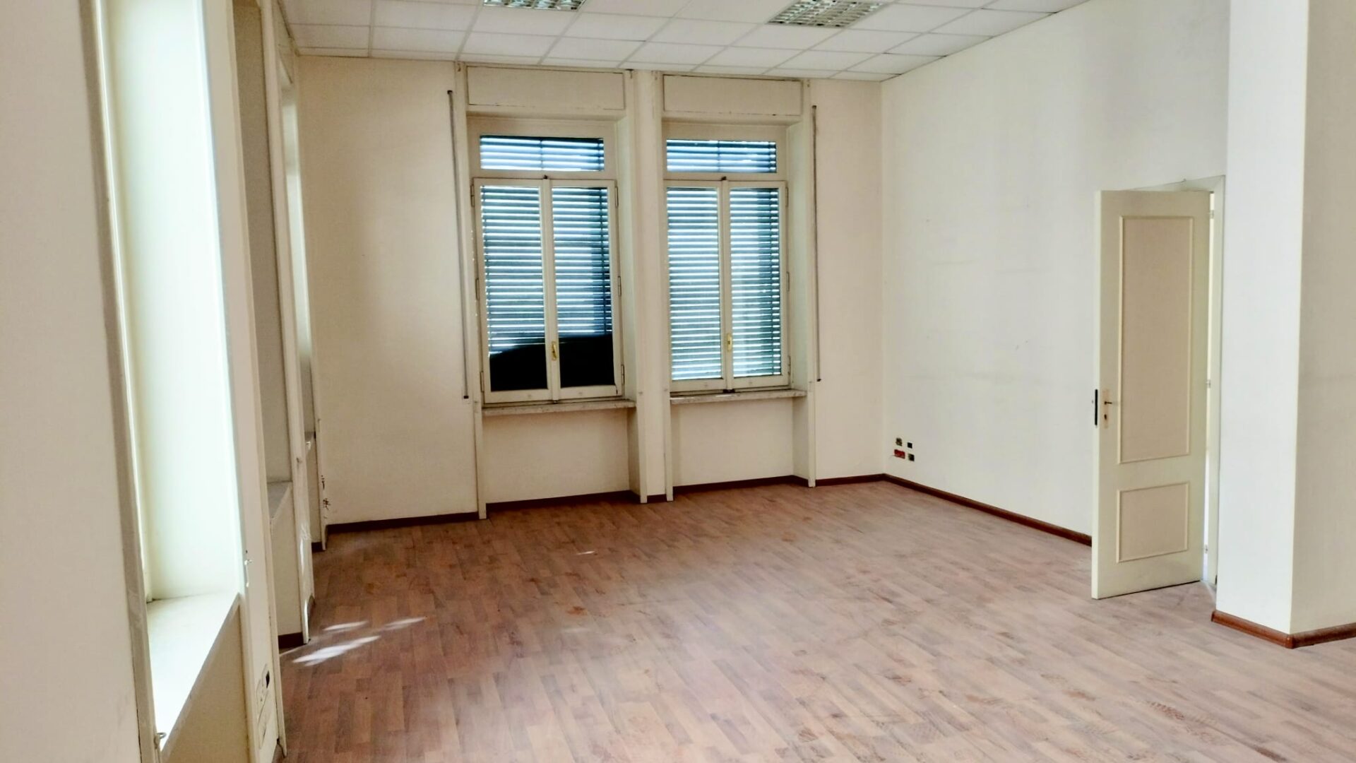 Ufficio con ingresso semindipendente in Piazza Roma
