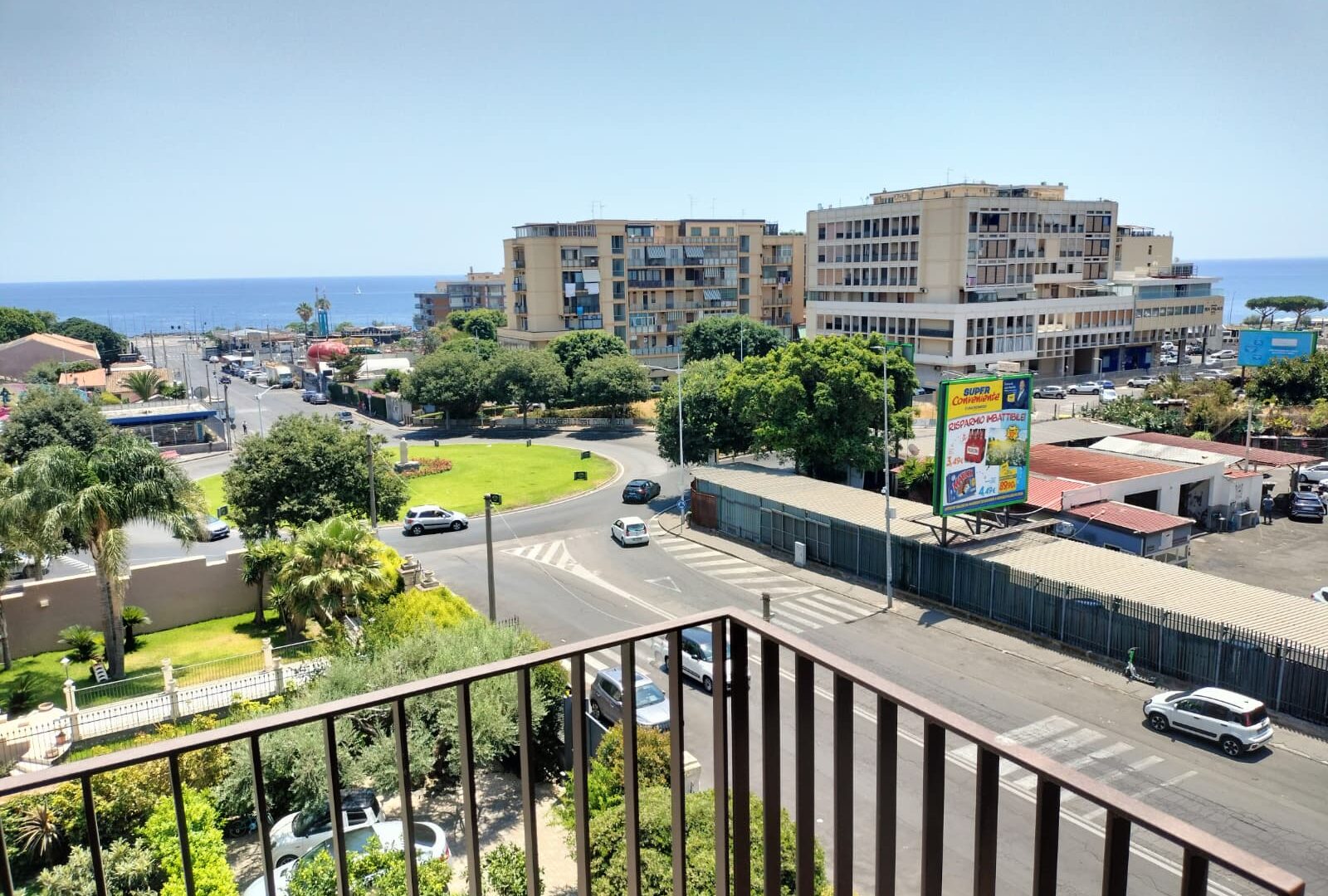 Appartamento panoramico con terrazzo in via Del Rotolo