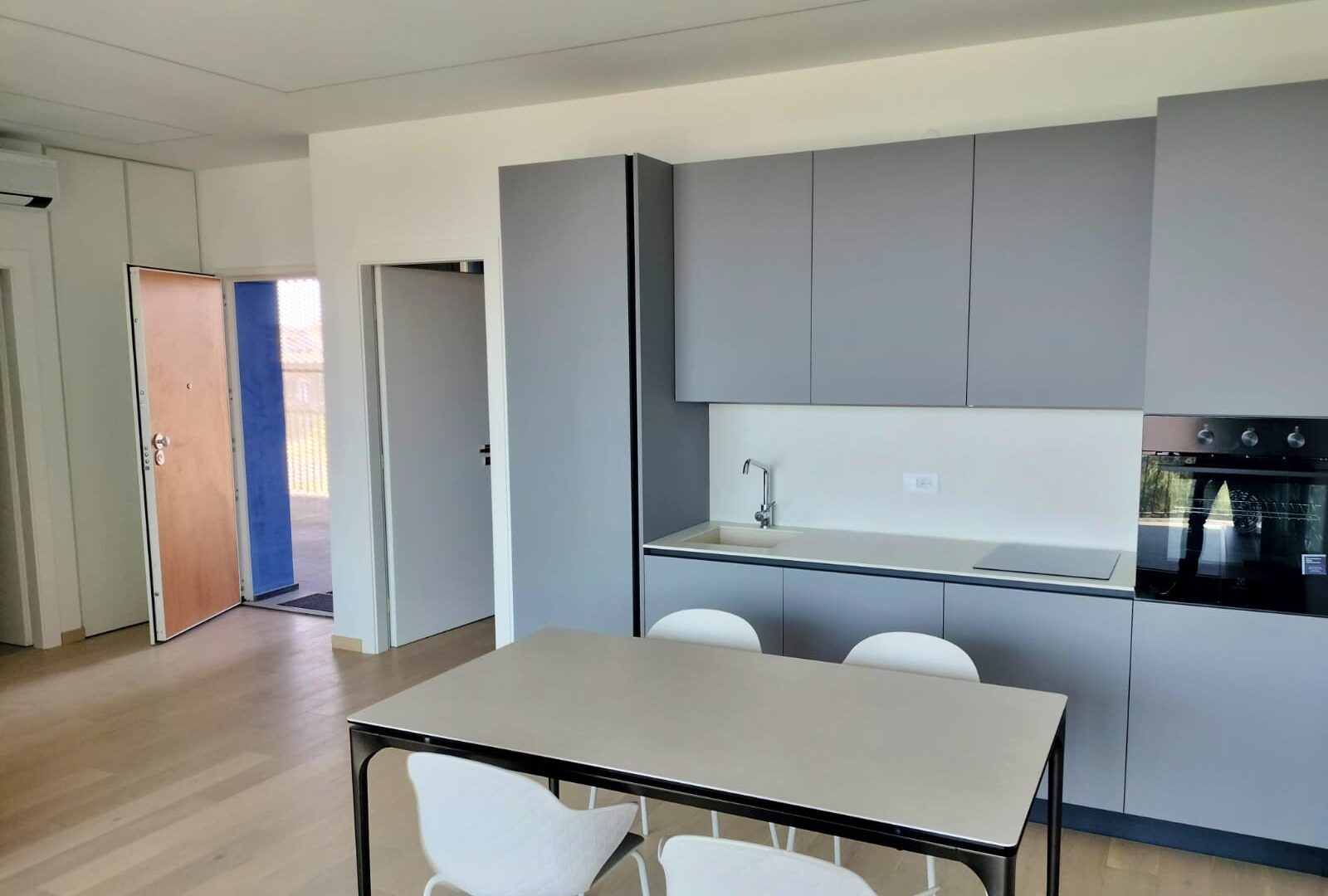 Appartamento panoramico con terrazzo in via Del Rotolo